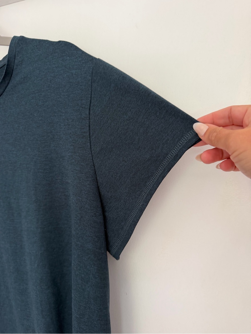 Quince Flowknit Breeze Navy Blue Short Sleeve Performance Tee Shirt - Picture 8 of 16
